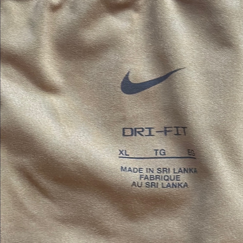 NIKE Women's Athletic Shorts Size XL - Picture 9 of 16